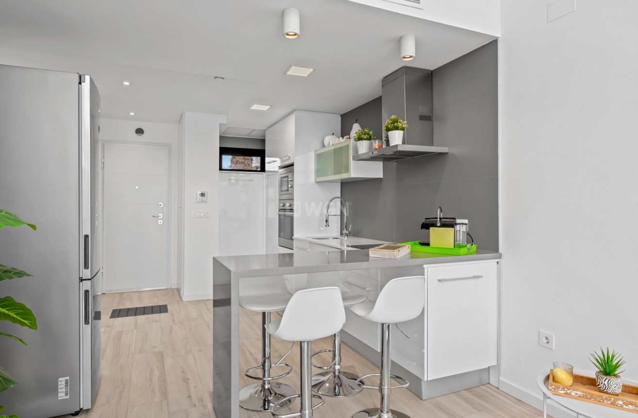 Odsprzedaż - Villa - Orihuela Costa - Cabo Roig