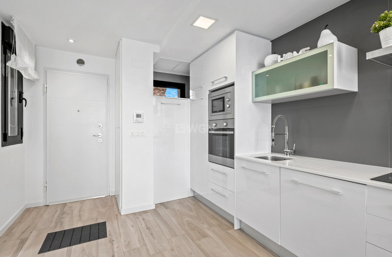 Odsprzedaż - Villa - Orihuela Costa - Cabo Roig