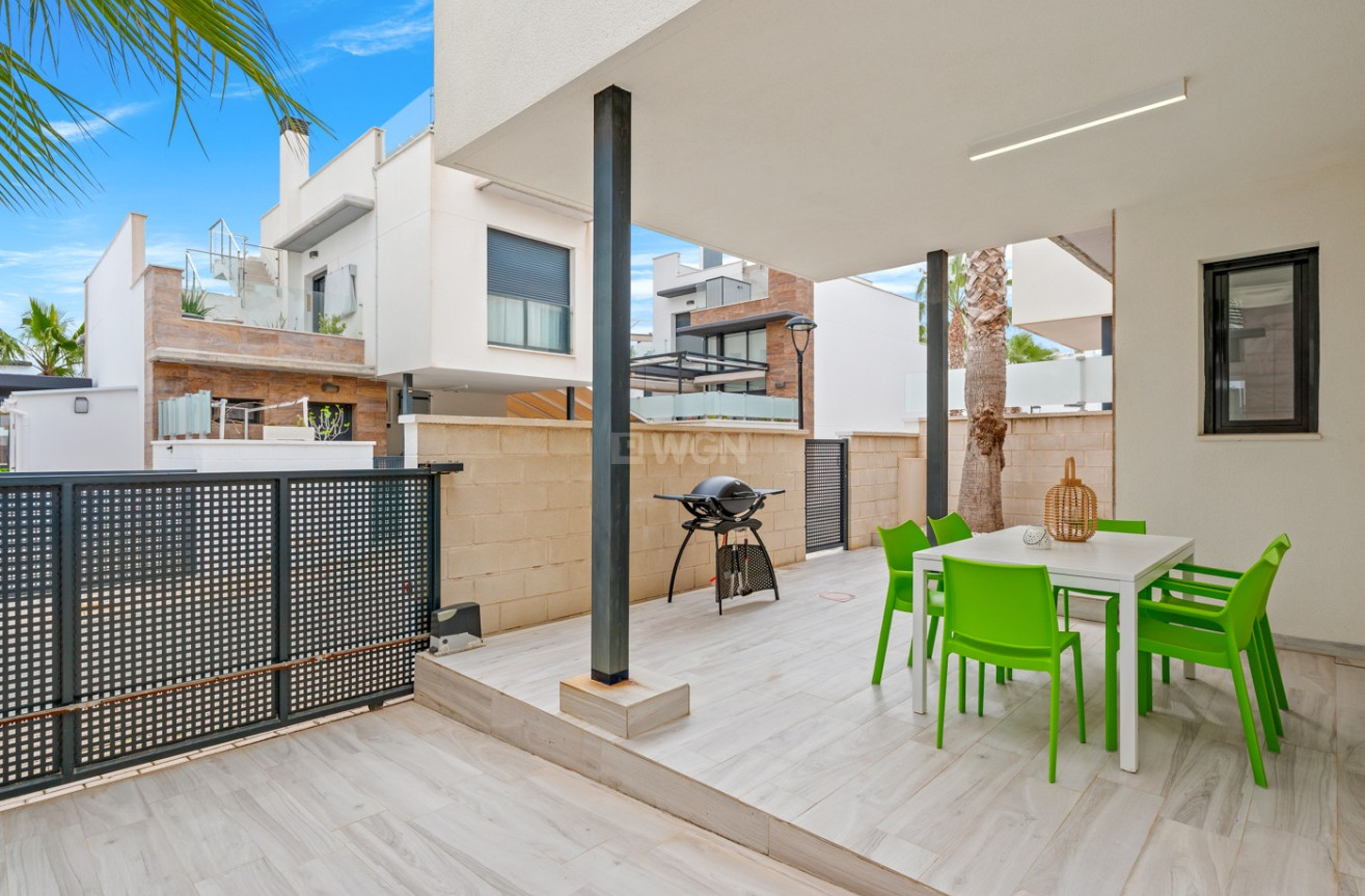 Odsprzedaż - Villa - Orihuela Costa - Cabo Roig