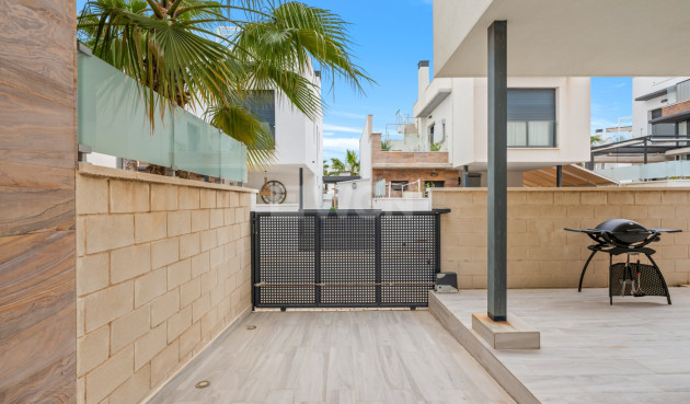 Odsprzedaż - Villa - Orihuela Costa - Cabo Roig