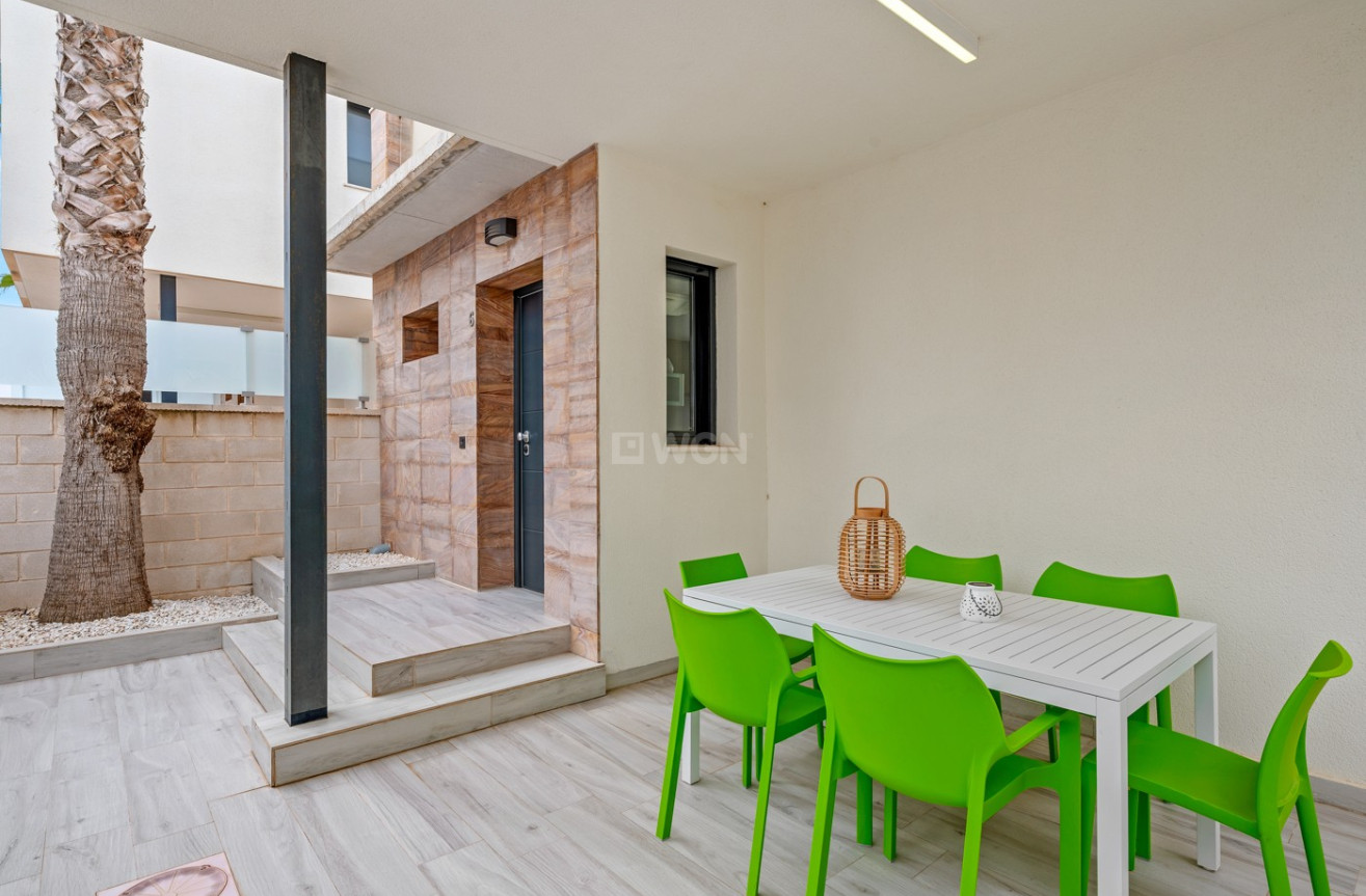 Odsprzedaż - Villa - Orihuela Costa - Cabo Roig