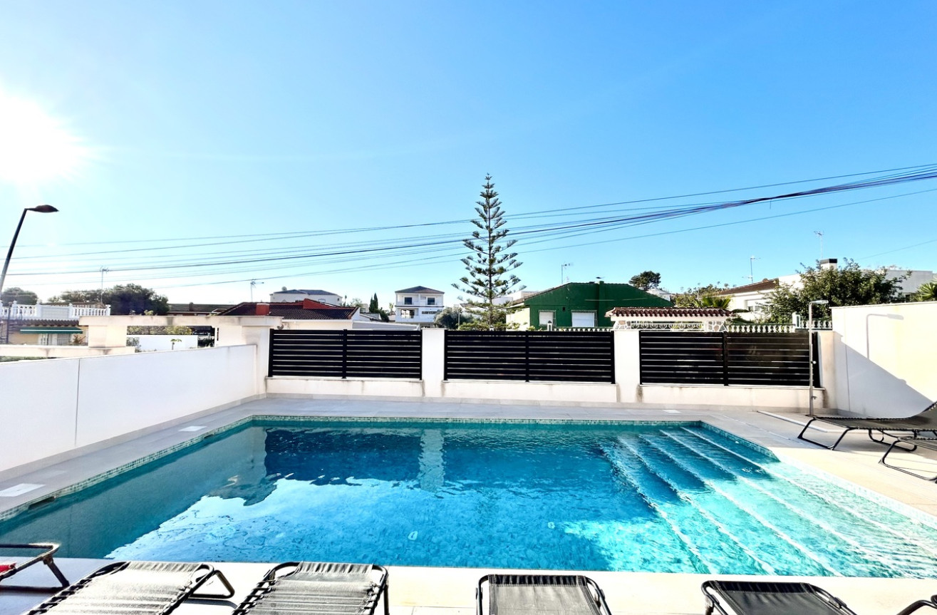 Wiederverkauf - Villa - Los Balcones - Costa Blanca