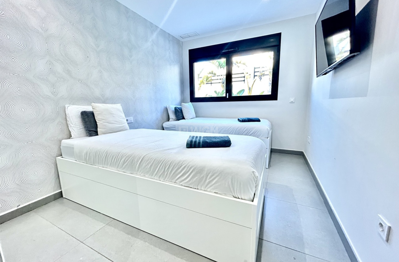 Wiederverkauf - Villa - Los Balcones - Costa Blanca