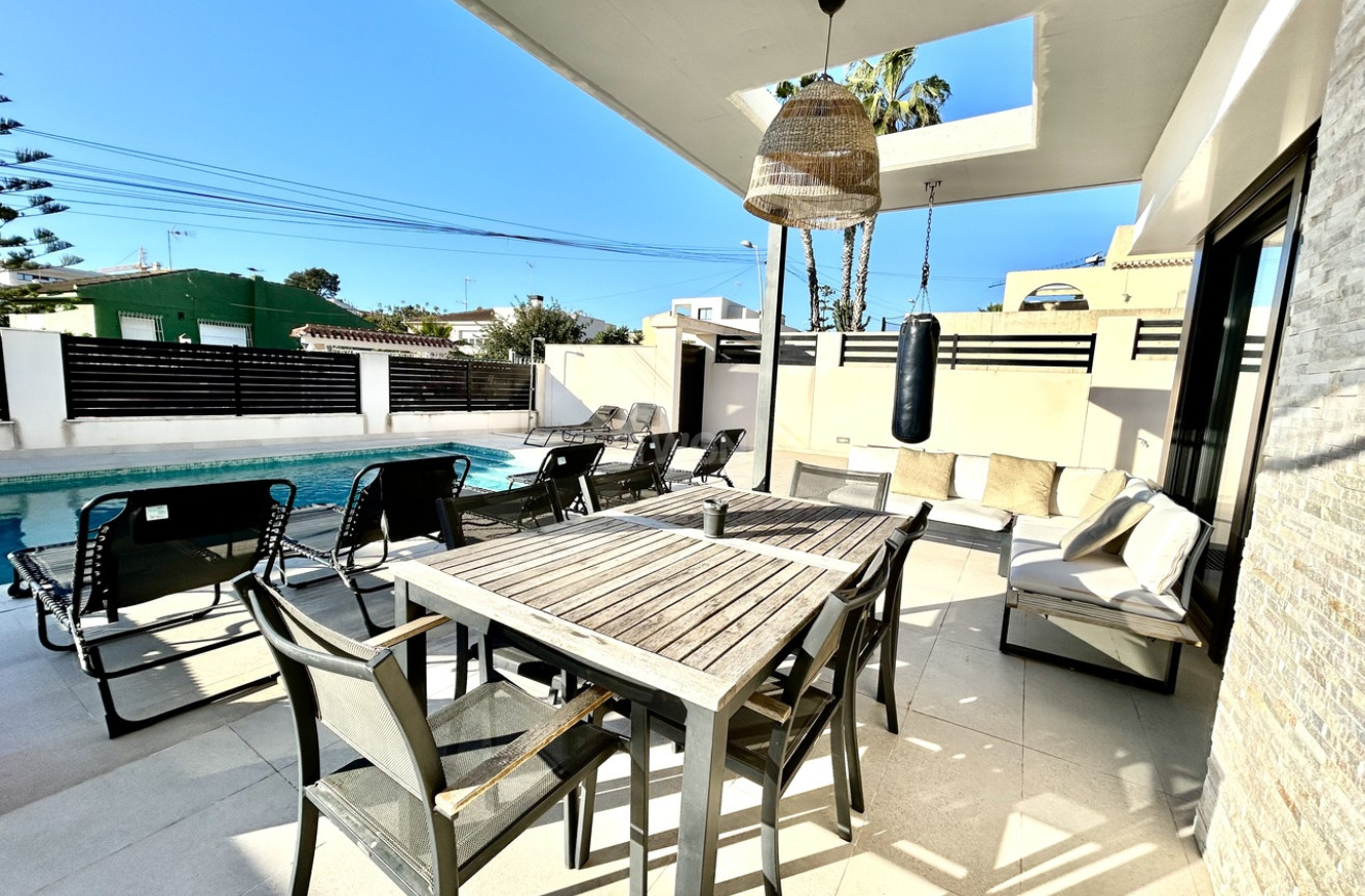 Wiederverkauf - Villa - Los Balcones - Costa Blanca