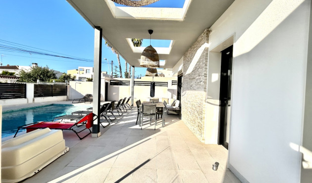 Wiederverkauf - Villa - Los Balcones - Costa Blanca