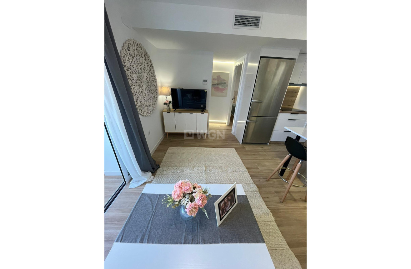 Odsprzedaż - Mieszkanie w bloku - Torrevieja - Punta Prima