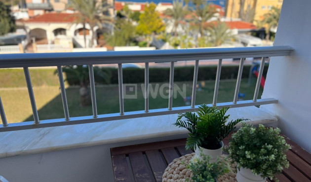Odsprzedaż - Mieszkanie w bloku - Torrevieja - Punta Prima