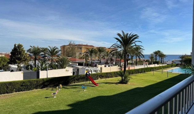 Odsprzedaż - Mieszkanie w bloku - Torrevieja - Punta Prima