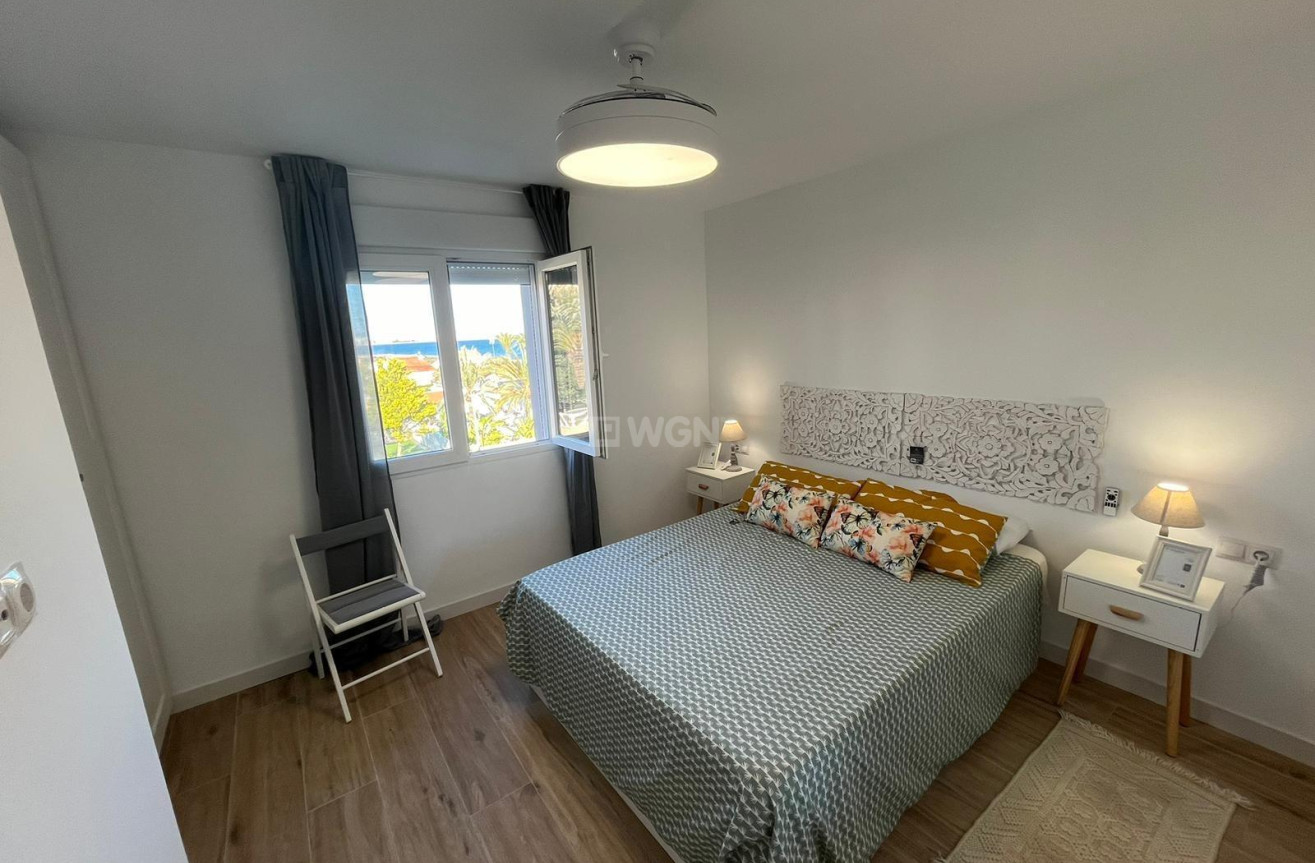 Odsprzedaż - Mieszkanie w bloku - Torrevieja - Punta Prima