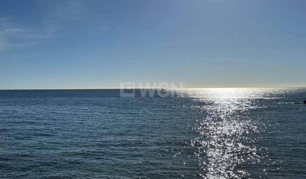 Odsprzedaż - Mieszkanie w bloku - Torrevieja - Punta Prima