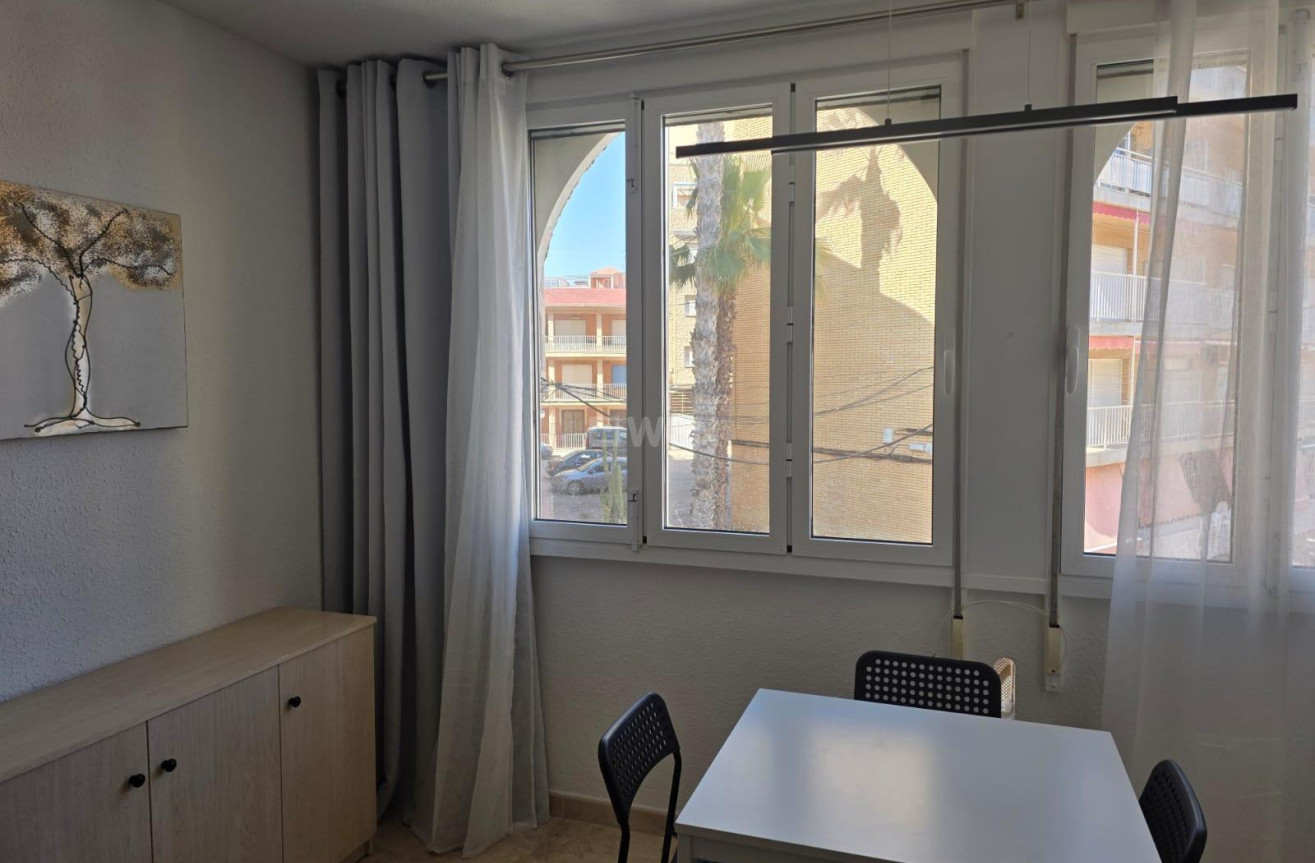 Wiederverkauf - Wohnung - Torrevieja - La Mata Pueblo