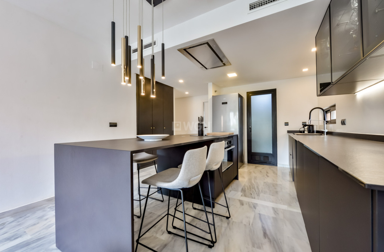 Resale - Apartment / flat - Villajoyosa - La Cala