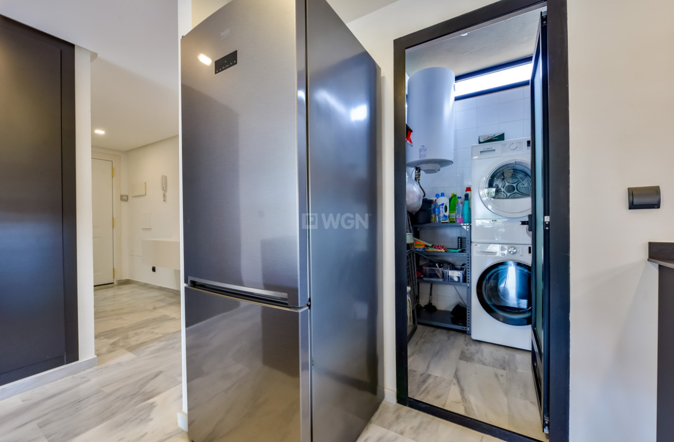 Resale - Apartment / flat - Villajoyosa - La Cala