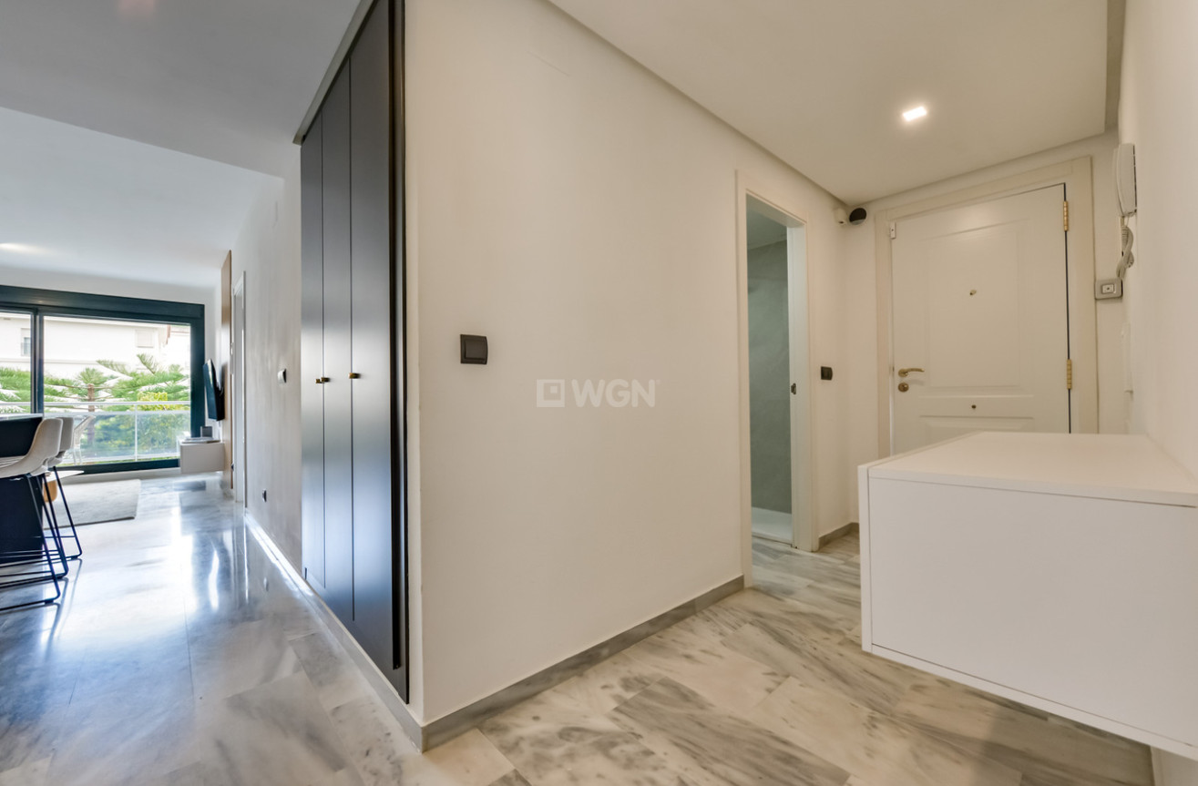 Resale - Apartment / flat - Villajoyosa - La Cala