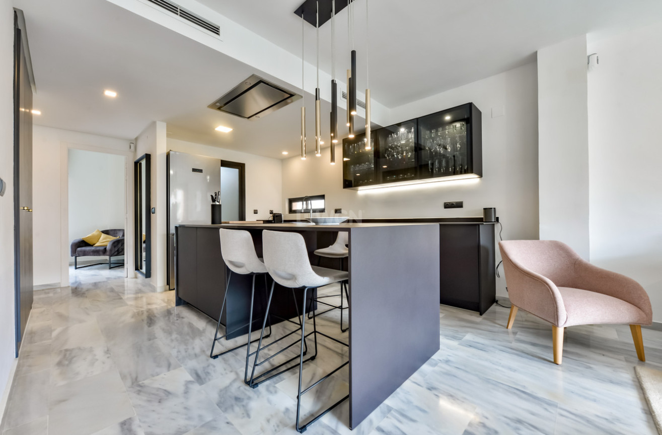 Resale - Apartment / flat - Villajoyosa - La Cala