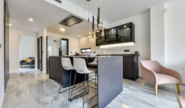 Resale - Apartment / flat - Villajoyosa - La Cala