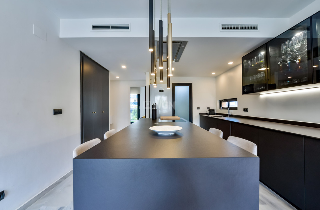 Resale - Apartment / flat - Villajoyosa - La Cala