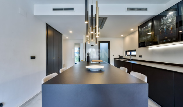 Resale - Apartment / flat - Villajoyosa - La Cala