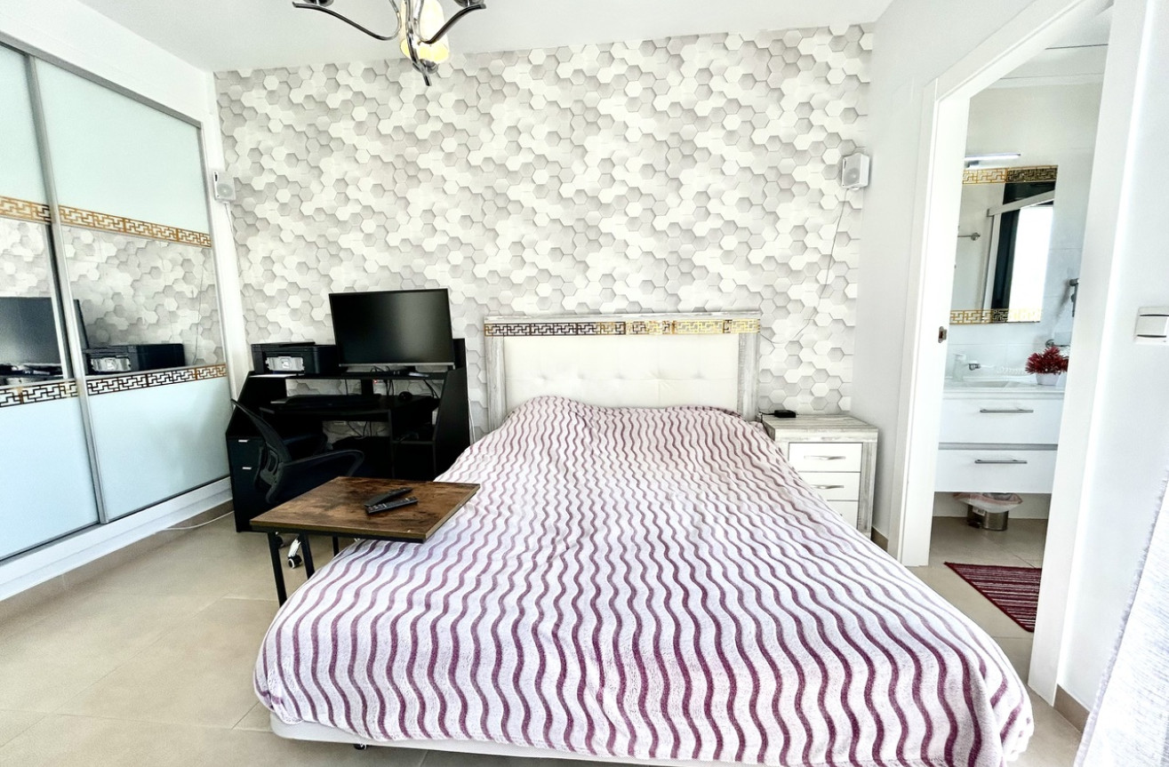 Odsprzedaż - Kamienica - Los Dolses - Inland