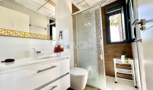 Odsprzedaż - Kamienica - Los Dolses - Inland