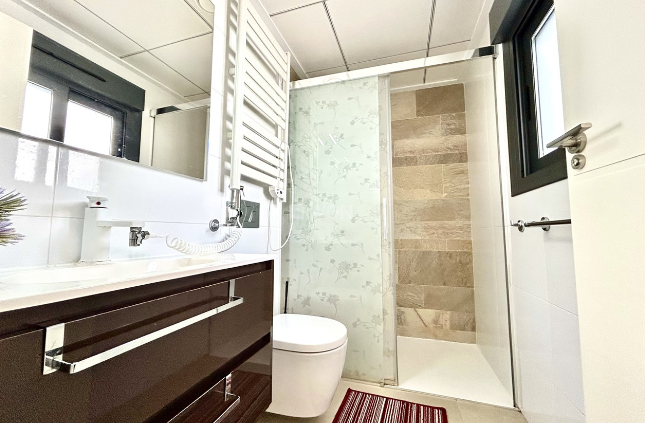 Odsprzedaż - Kamienica - Los Dolses - Inland