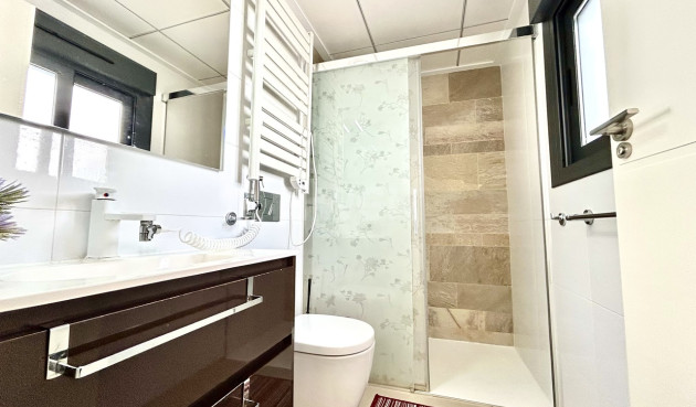 Odsprzedaż - Kamienica - Los Dolses - Inland