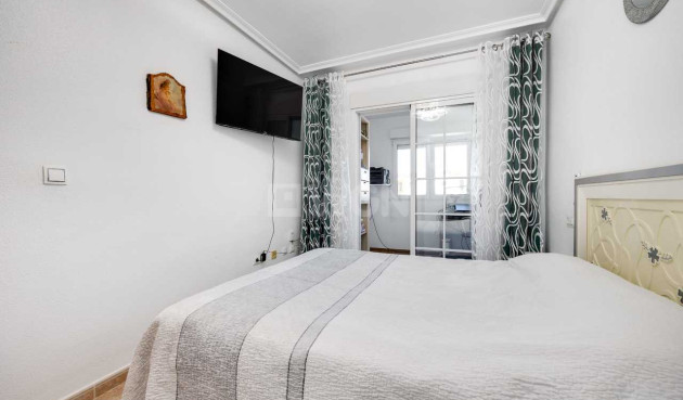 Odsprzedaż - Kamienica - Torrevieja - Costa Blanca