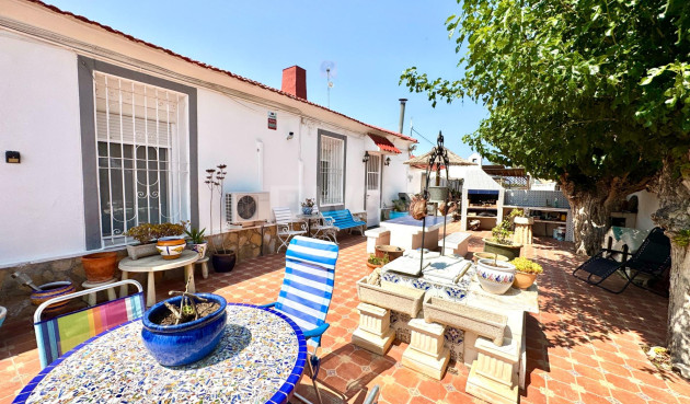 Odsprzedaż - Villa - Dolores - Comunidad Valenciana