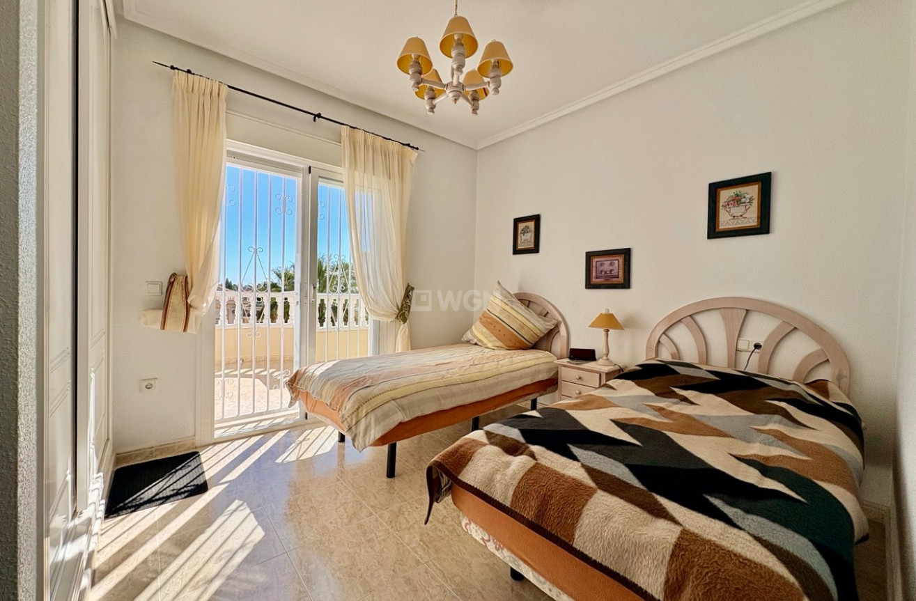 Odsprzedaż - Kamienica - Rojales - Inland