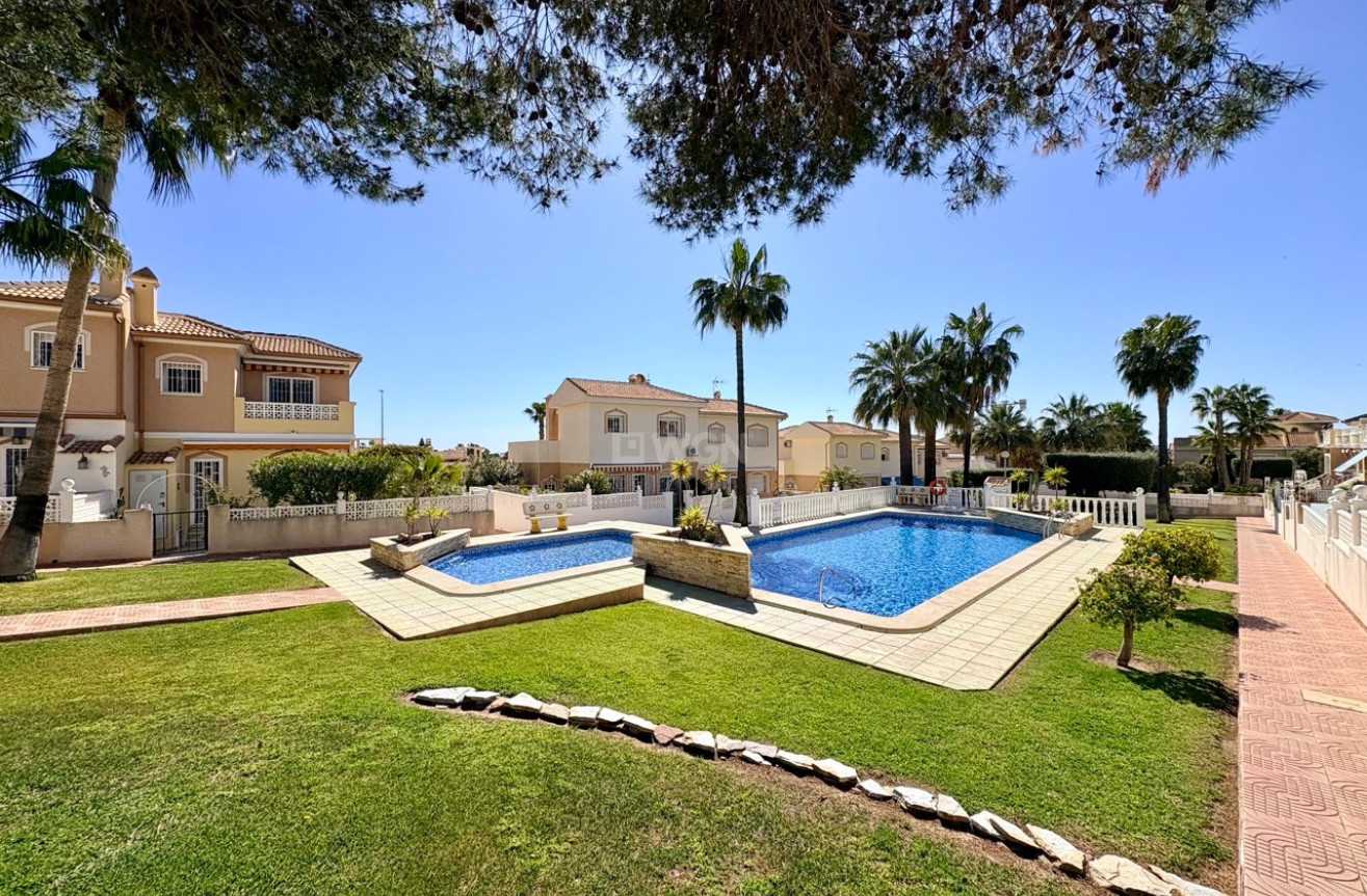 Odsprzedaż - Kamienica - Rojales - Inland