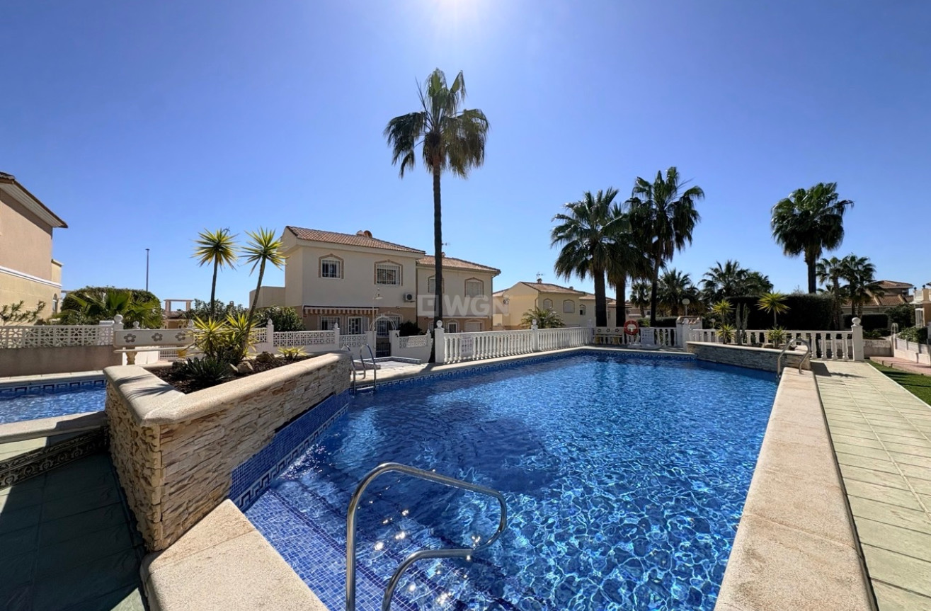 Odsprzedaż - Kamienica - Rojales - Inland