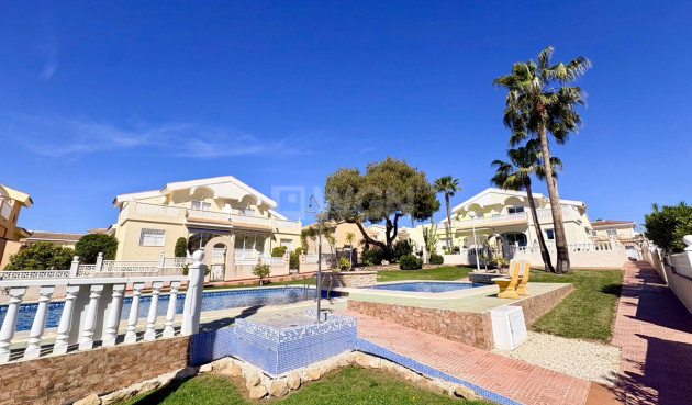 Odsprzedaż - Kamienica - Rojales - Inland