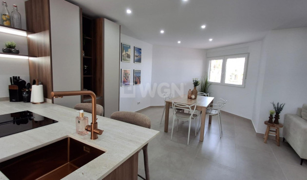 Odsprzedaż - Mieszkanie w bloku - Torrevieja - Acequion