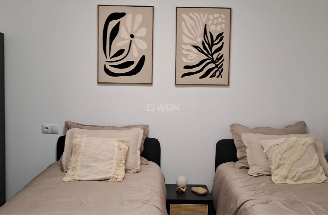 Odsprzedaż - Mieszkanie w bloku - Torrevieja - Acequion