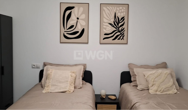 Odsprzedaż - Mieszkanie w bloku - Torrevieja - Acequion