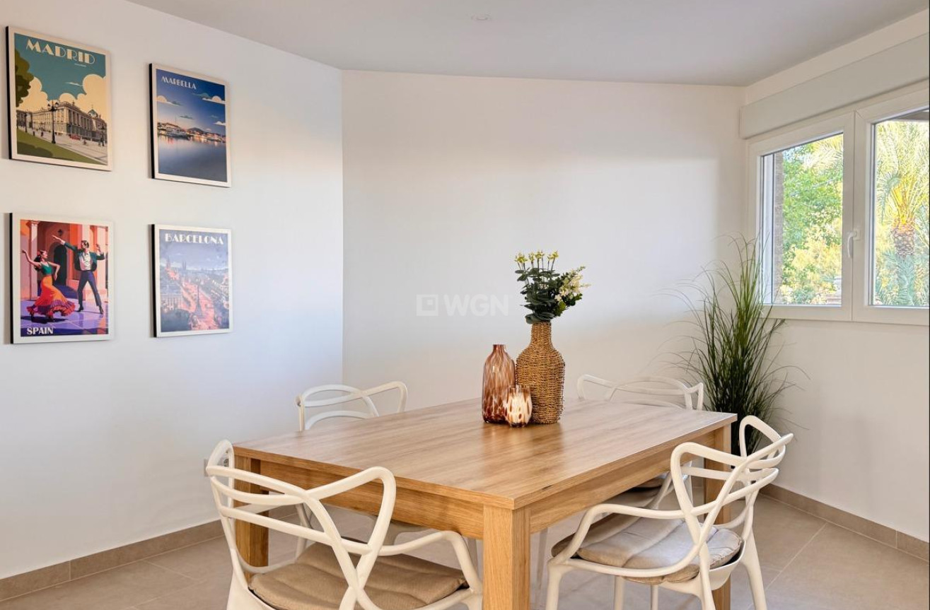 Odsprzedaż - Mieszkanie w bloku - Torrevieja - Acequion