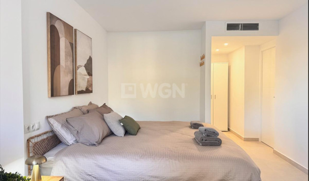 Odsprzedaż - Mieszkanie w bloku - Torrevieja - Acequion