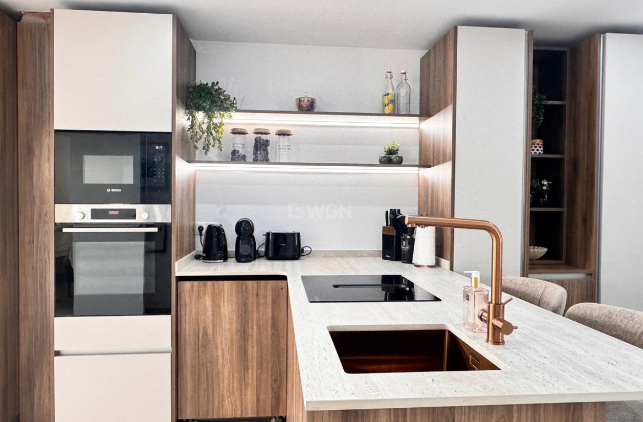 Odsprzedaż - Mieszkanie w bloku - Torrevieja - Acequion