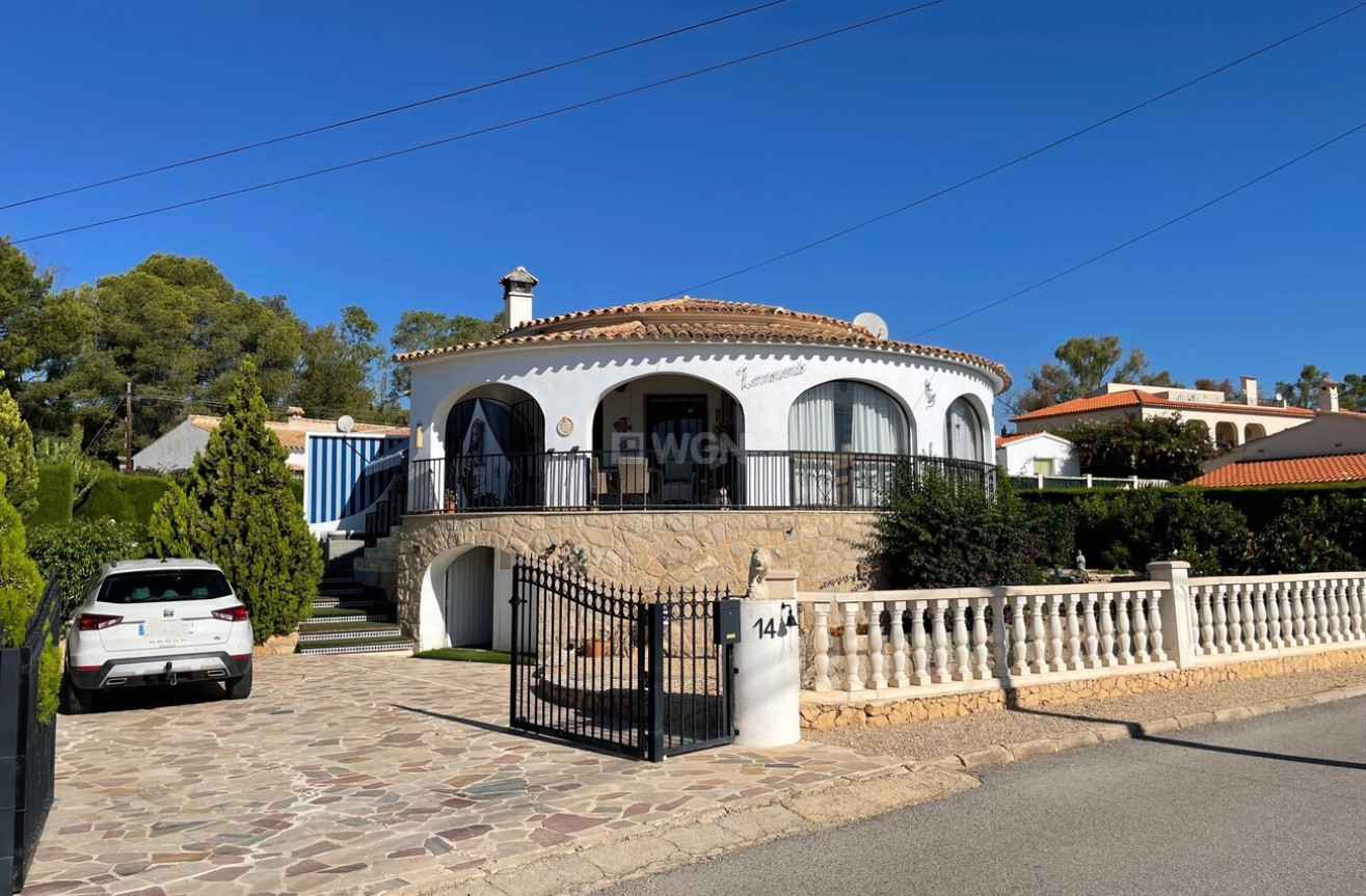 Odsprzedaż - Villa - Alfas del Pí - Costa Blanca