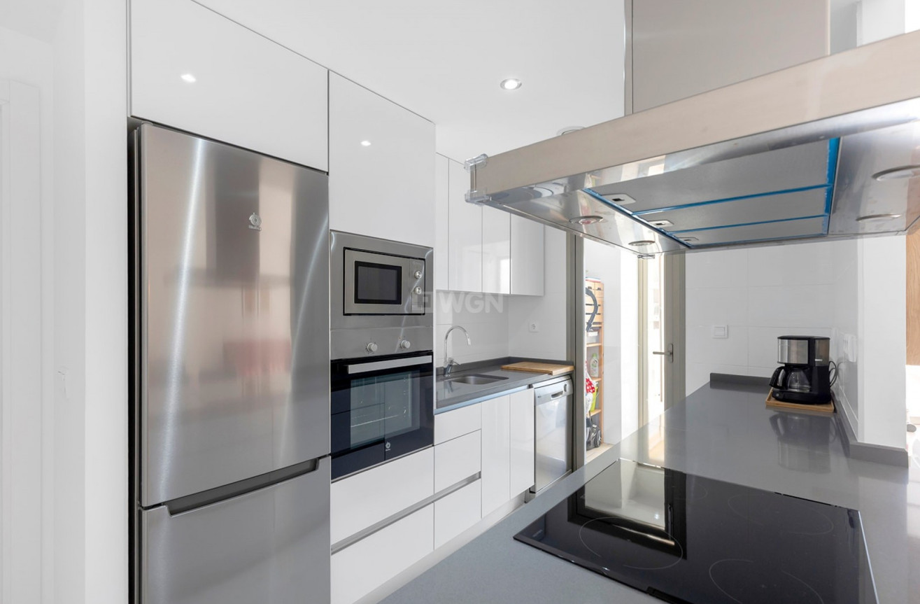 Odsprzedaż - Mieszkanie w bloku - Orihuela Costa - Costa Blanca