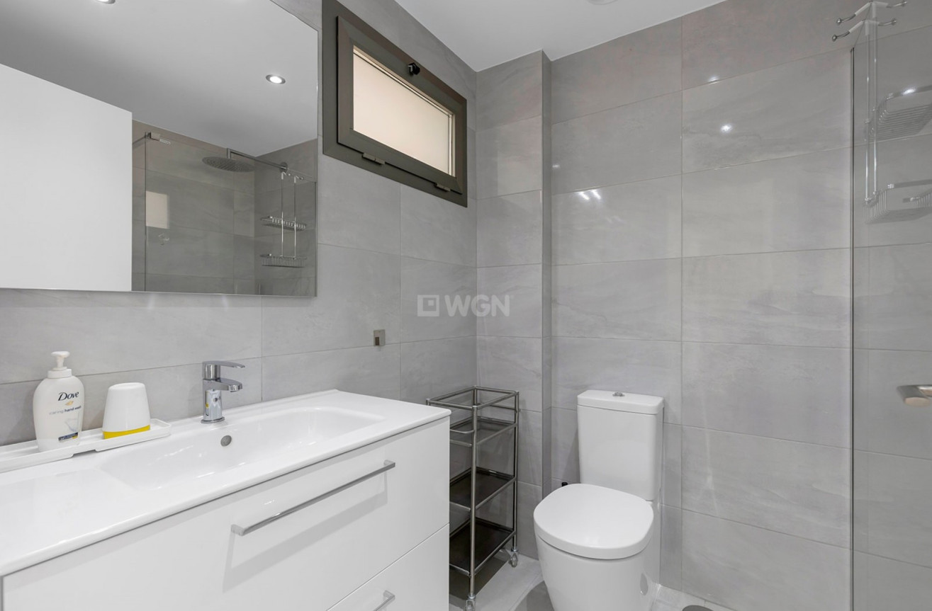 Odsprzedaż - Mieszkanie w bloku - Orihuela Costa - Costa Blanca