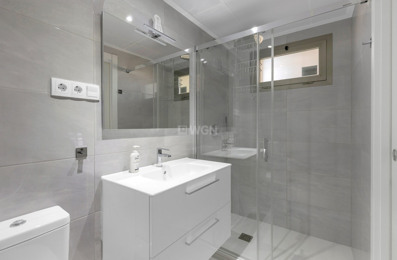 Odsprzedaż - Mieszkanie w bloku - Orihuela Costa - Costa Blanca