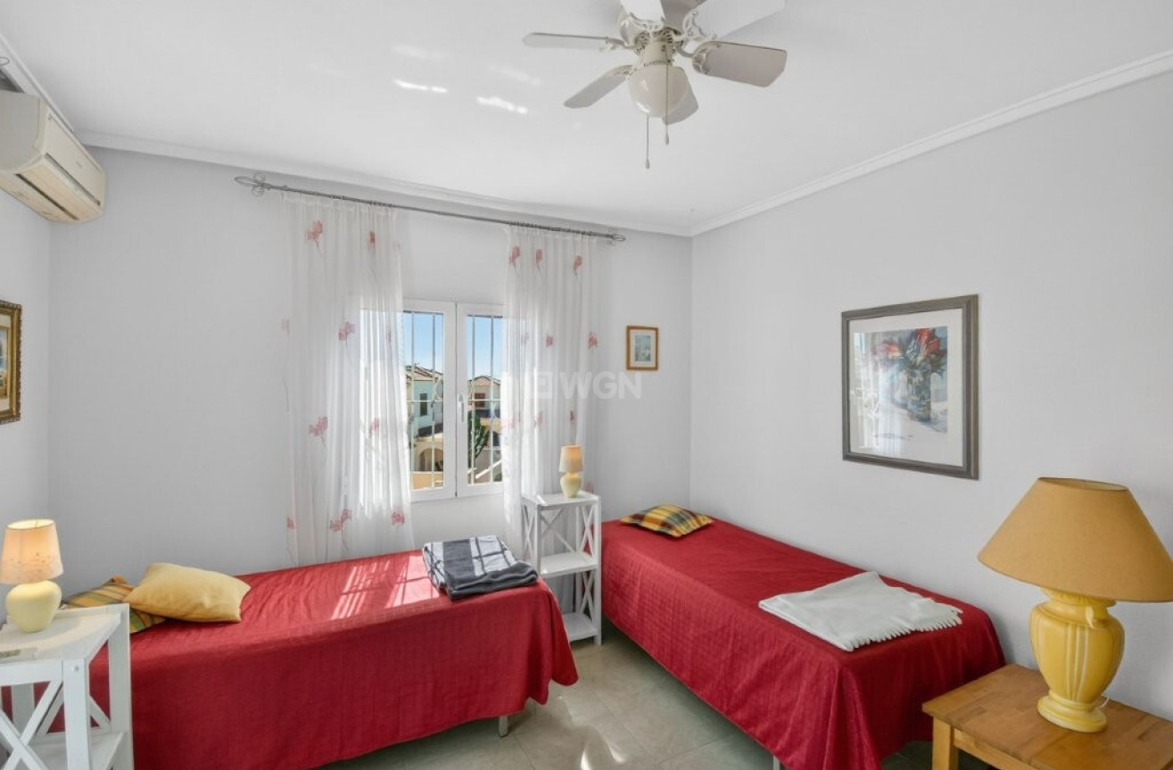 Odsprzedaż - Villa - Playa Flamenca - Serena III