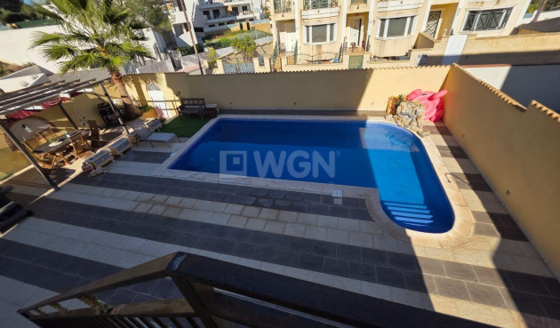 Odsprzedaż - Villa - Orihuela Costa - Villamartín-las Filipinas