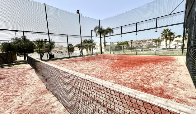 Odsprzedaż - Mieszkanie w bloku - Villamartin - Costa Blanca