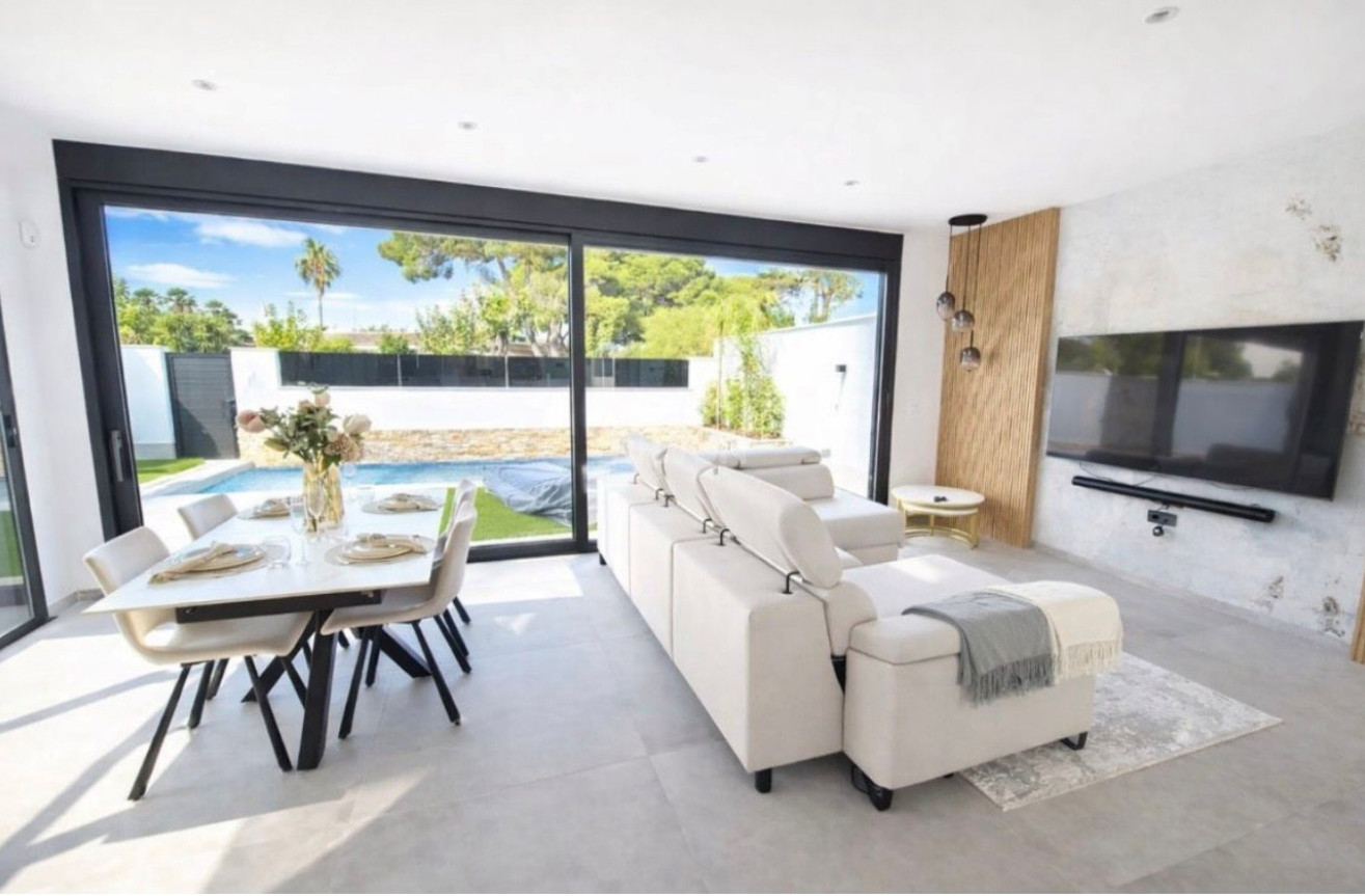 Odsprzedaż - Villa - Santiago de la ribera - Costa Calida