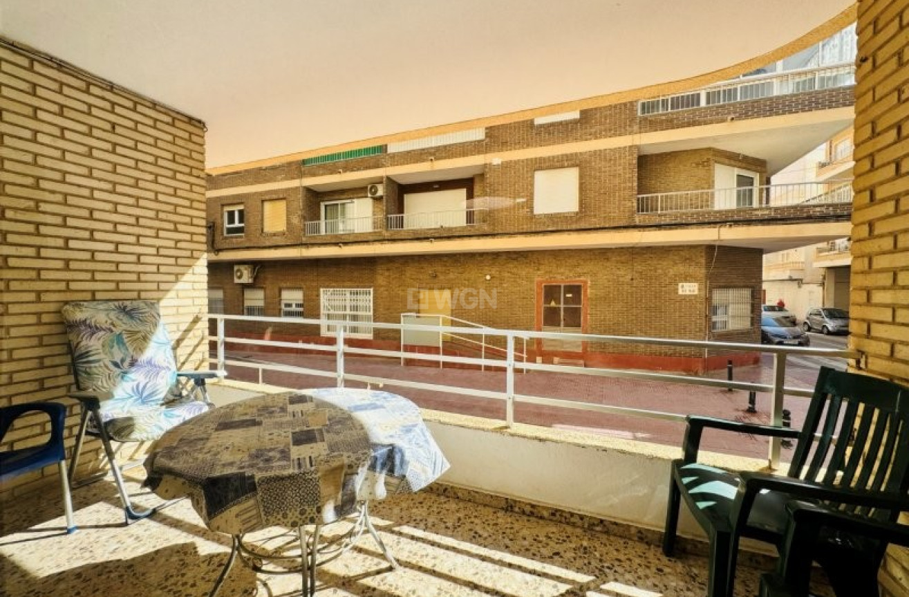 Odsprzedaż - Mieszkanie w bloku - La Mata - Costa Blanca