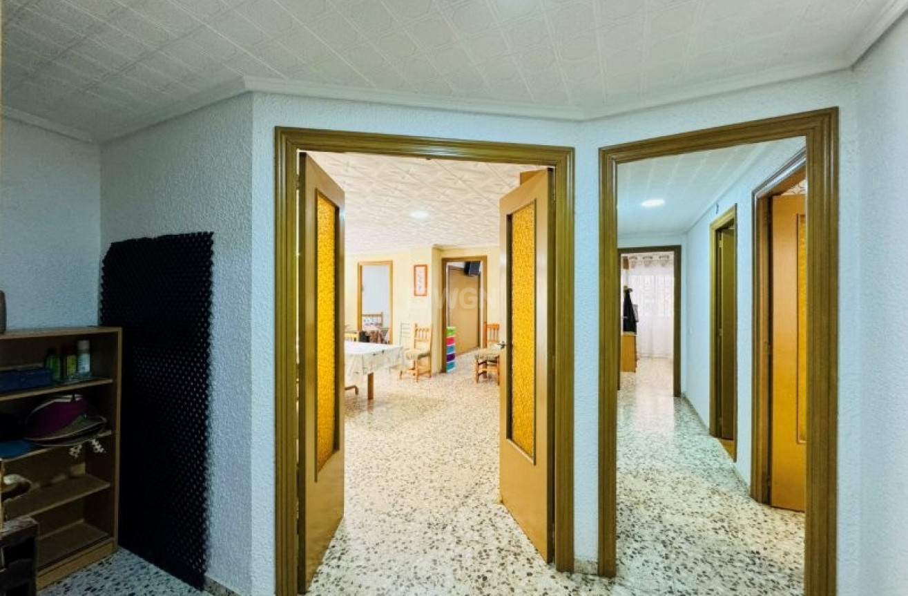 Odsprzedaż - Mieszkanie w bloku - La Mata - Costa Blanca