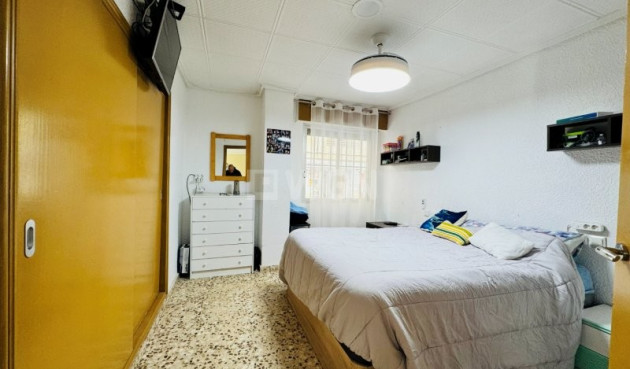 Odsprzedaż - Mieszkanie w bloku - La Mata - Costa Blanca