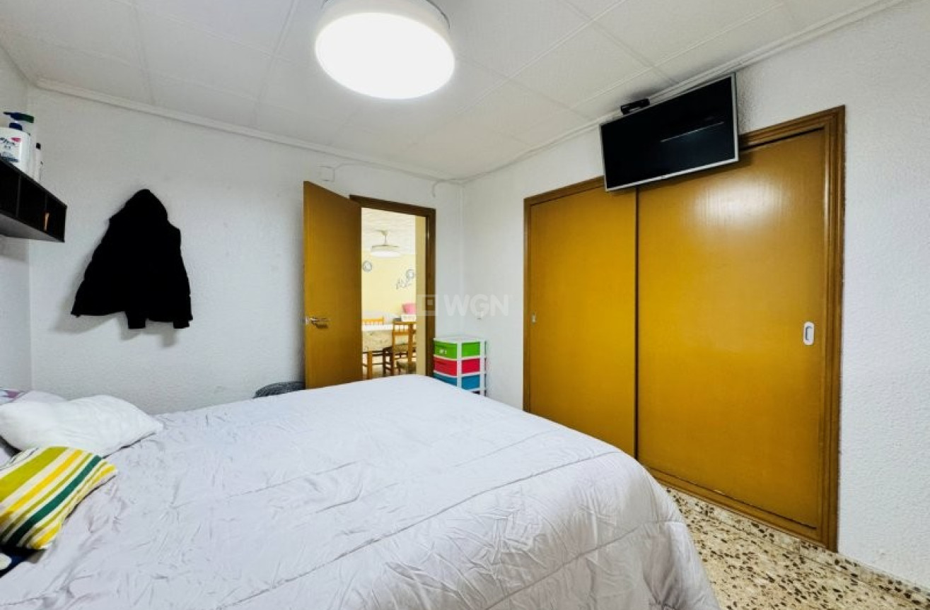 Odsprzedaż - Mieszkanie w bloku - La Mata - Costa Blanca